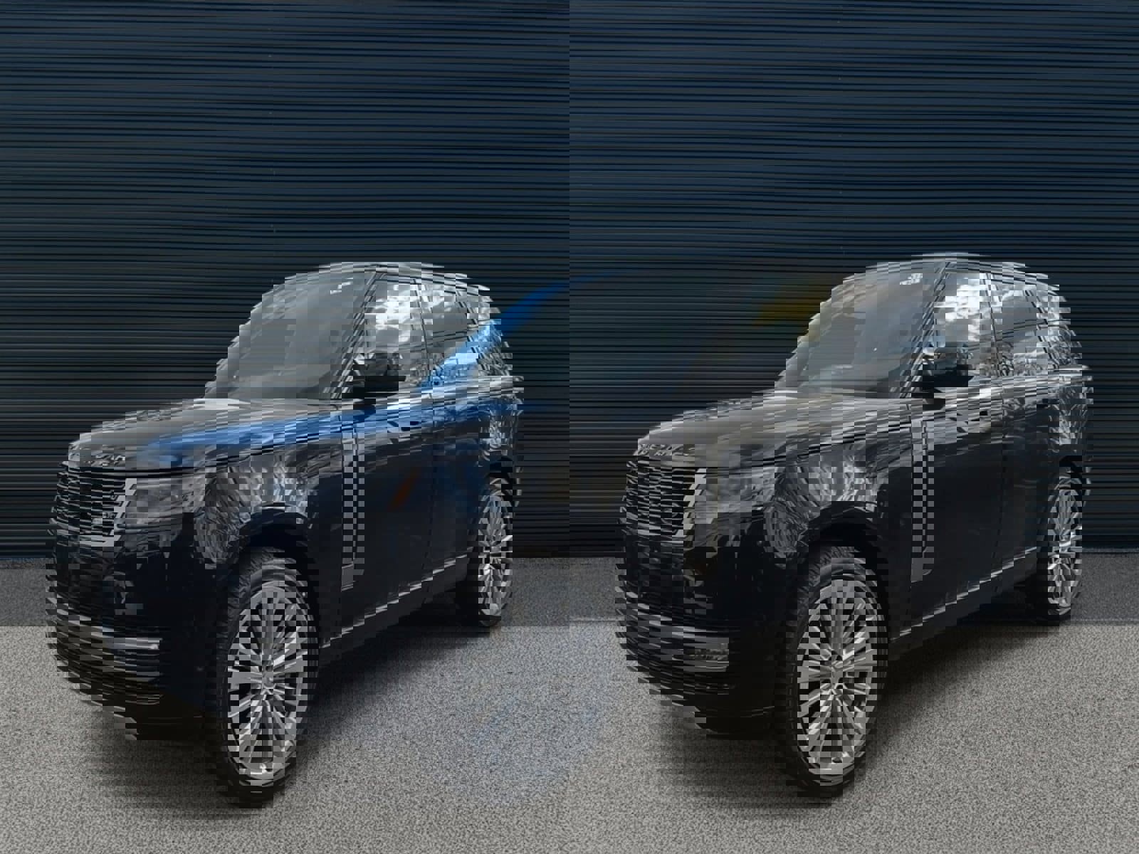 New 2025 Land Rover Range Rover SE