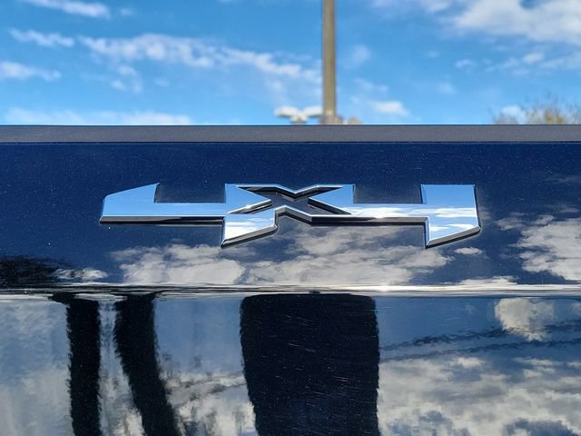 Certified 2025 GMC Sierra 1500 SLT image 7