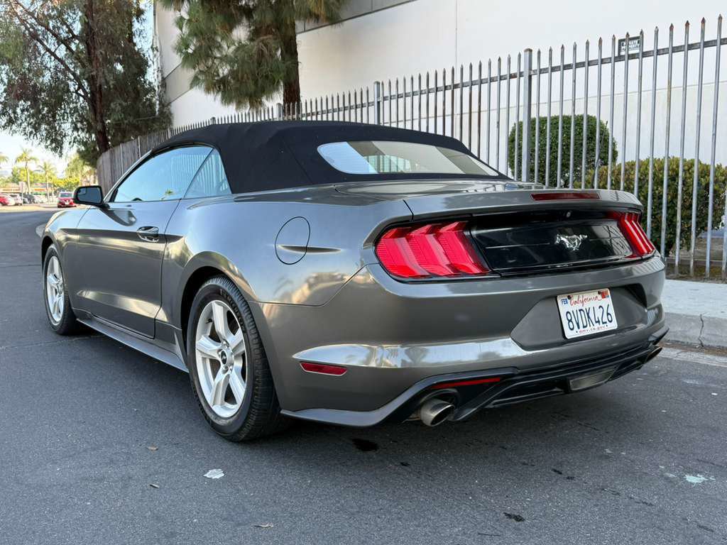 Used 2019 Ford Mustang Convertible RWD image 7