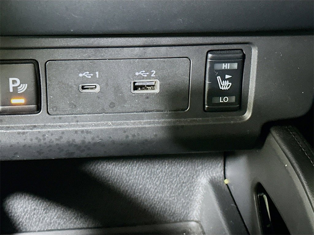 Used 2022 Nissan Frontier PRO-4X w/ Pro-4X Premium Package image 29