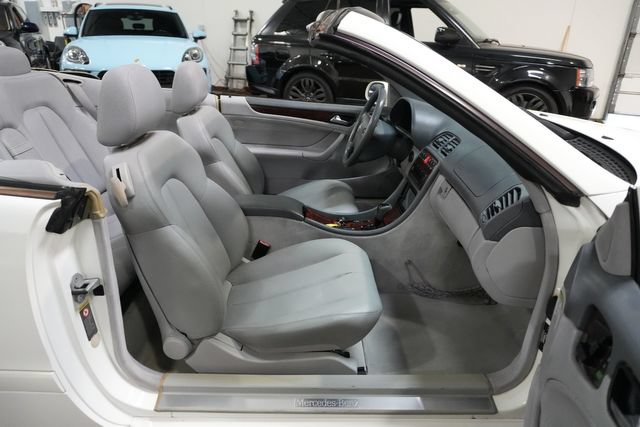 Used 2002 Mercedes-Benz CLK 320 Cabriolet w/ K4 Opt Pkg image 27