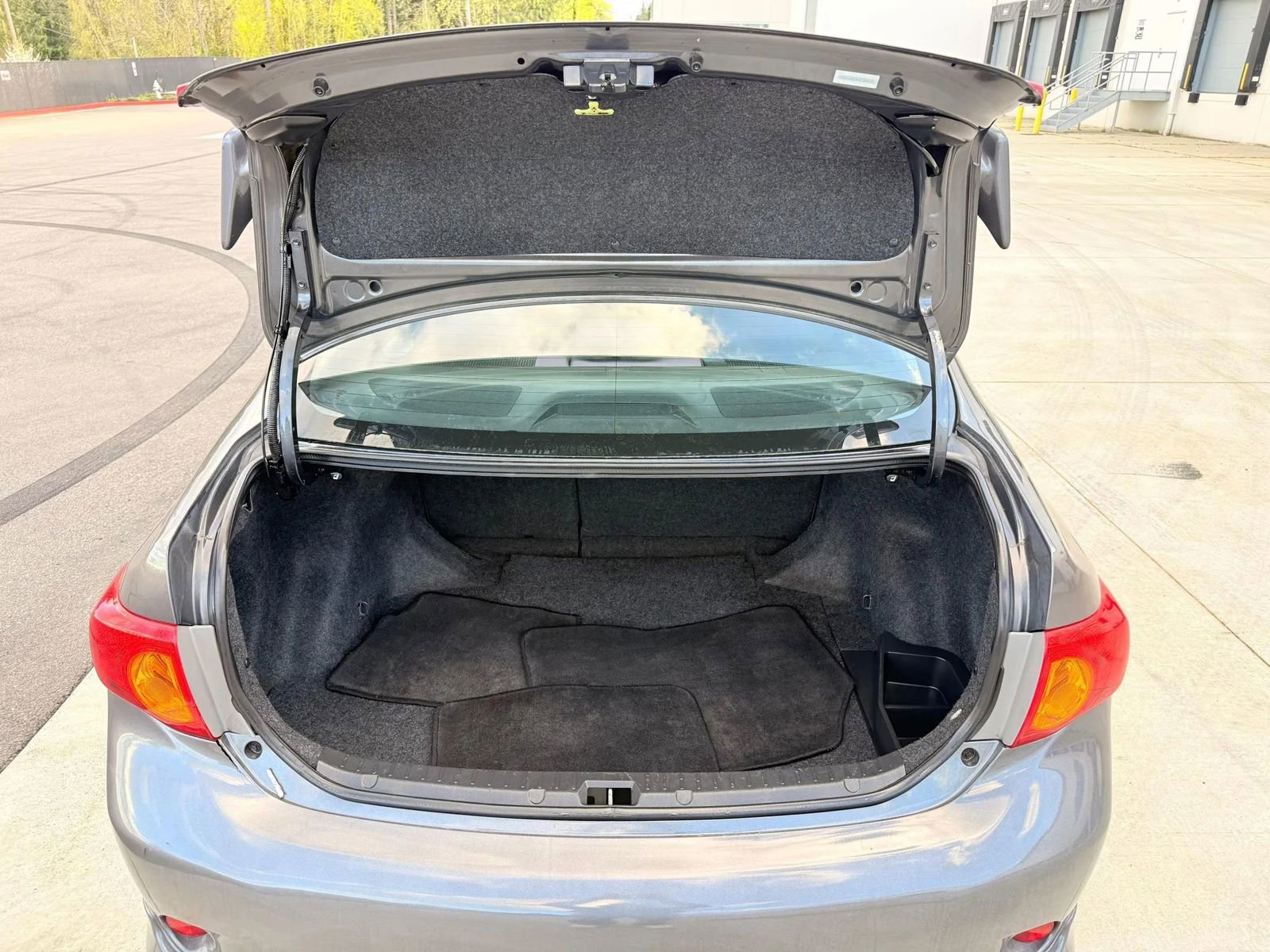 Used 2010 Toyota Corolla S image 17