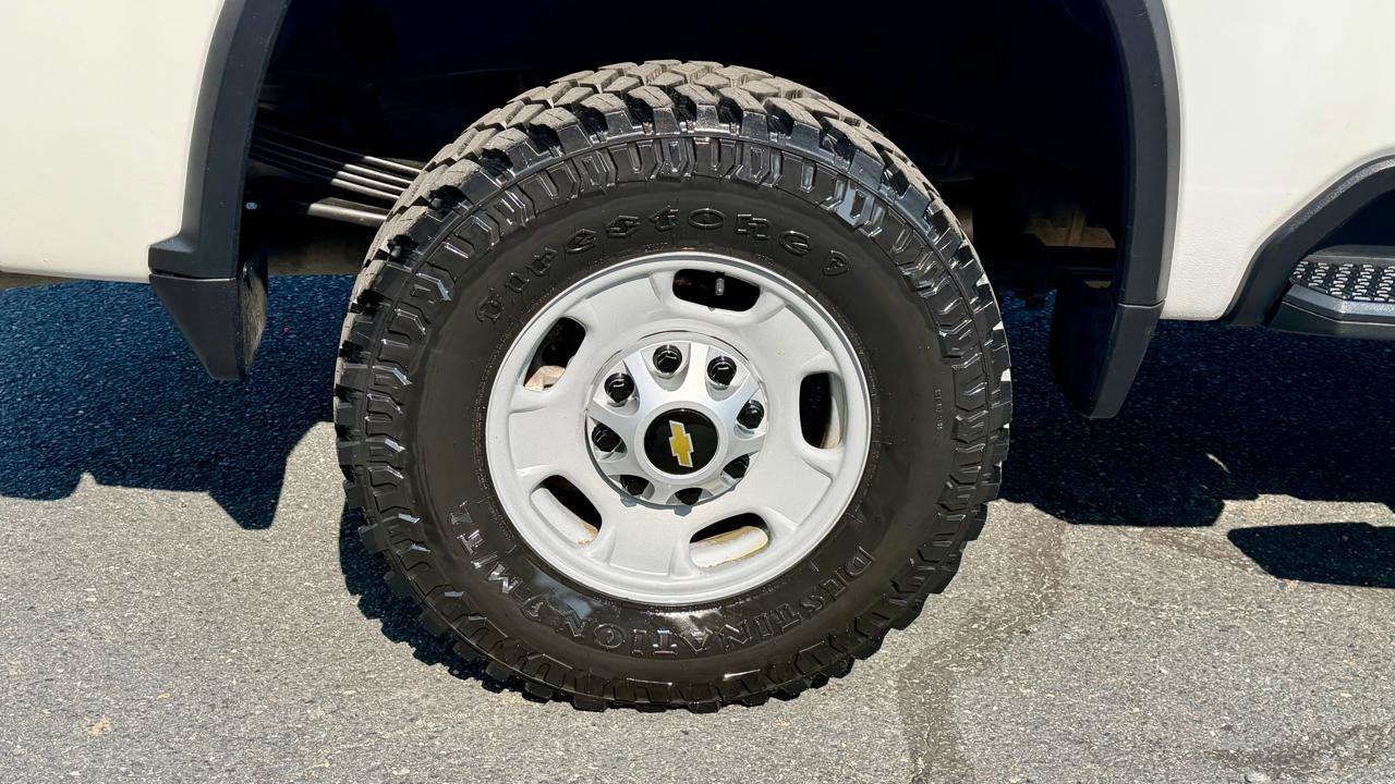 Used 2021 Chevrolet Silverado 2500 W/T w/ WT Convenience Package AWD/4WD image 9