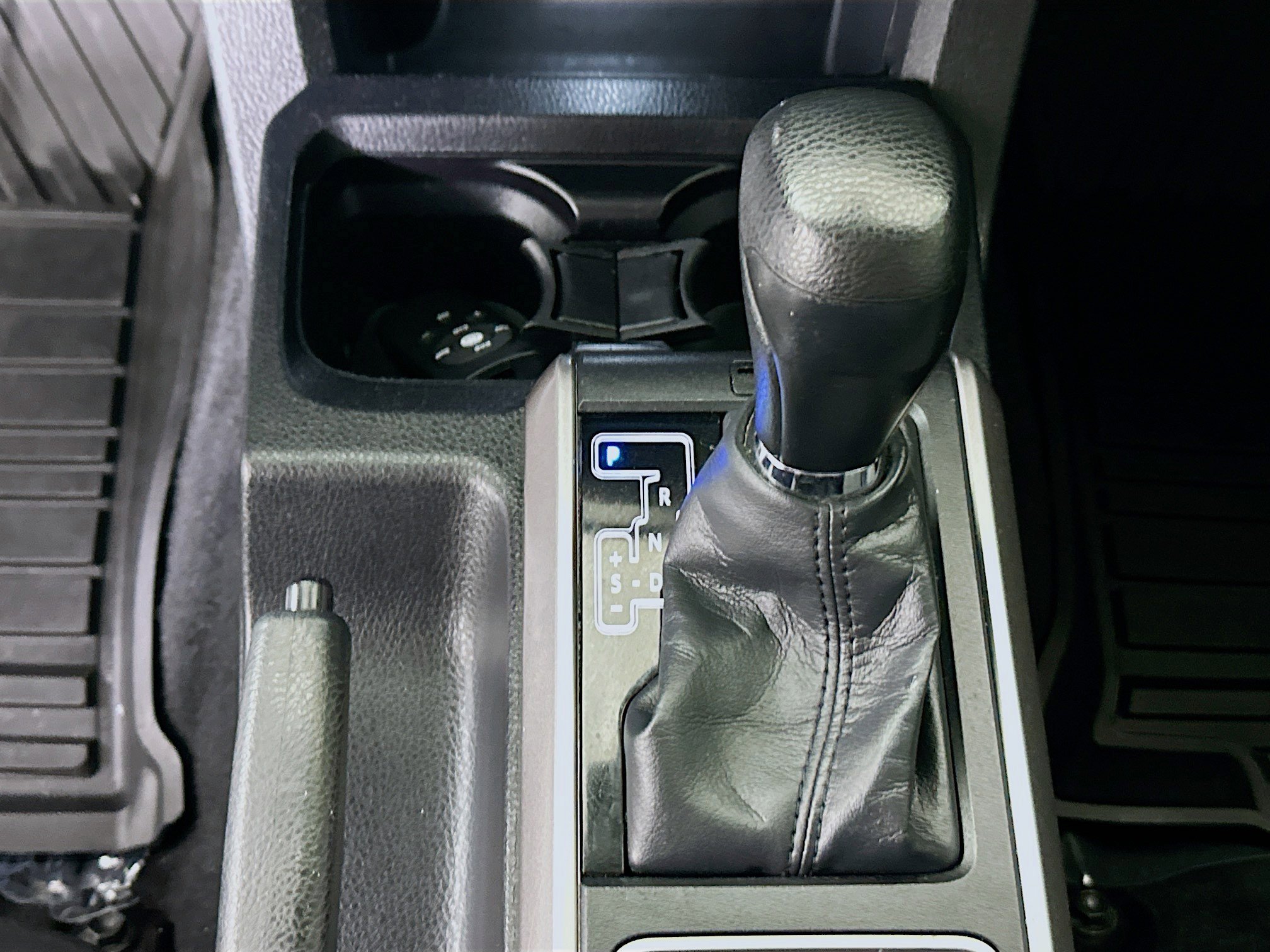 Used 2022 Toyota Tacoma SR5 w/ Technology Package RWD image 20