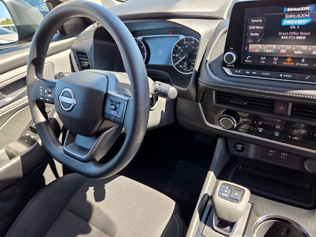 Used 2026 Nissan Rogue S FWD image 30