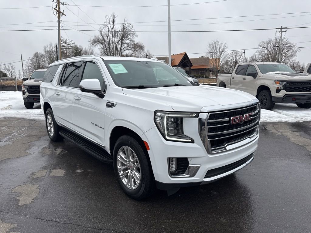 Used 2022 GMC Yukon XL SLT w/ SLT Luxury Package RWD image 7