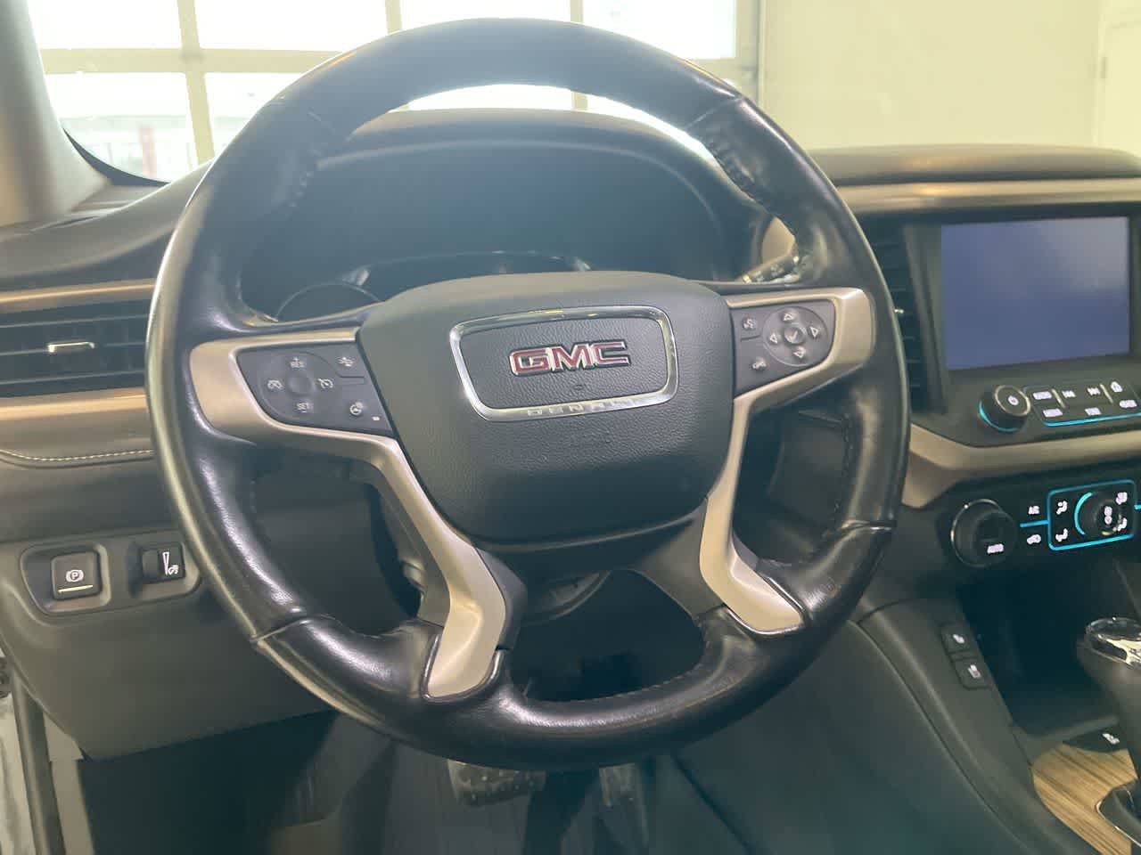 Used 2018 GMC Acadia Denali w/ Technology Package AWD/4WD image 14