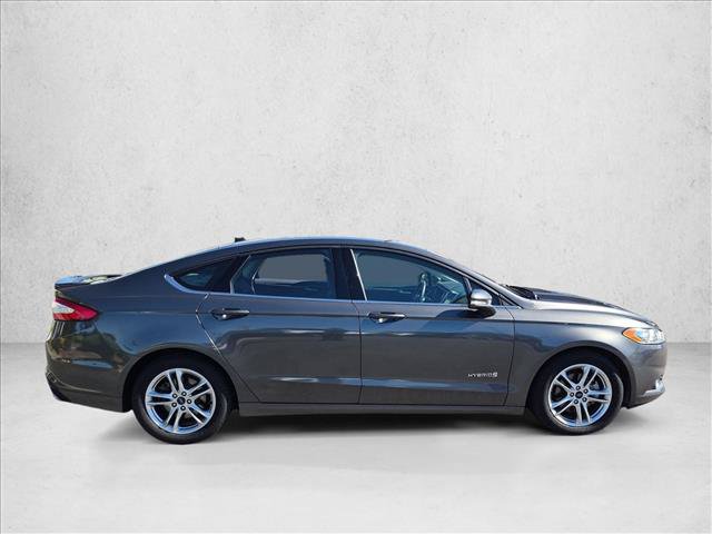 Used 2016 Ford Fusion SE FWD image 5