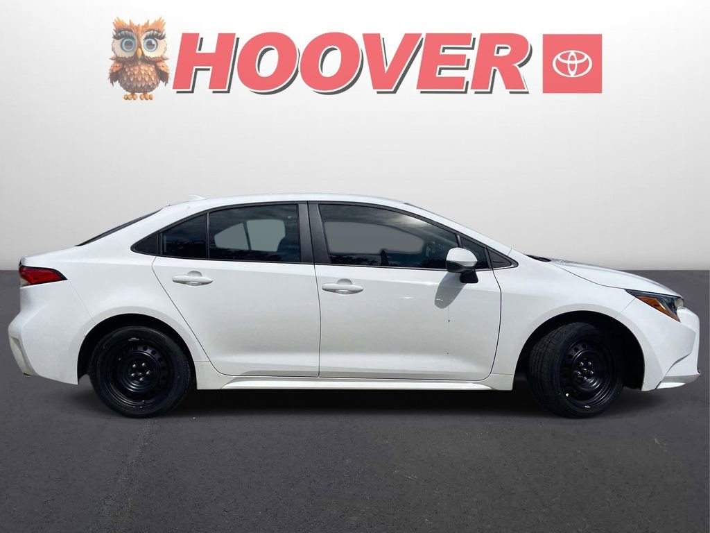Used 2025 Toyota Corolla LE FWD image 2