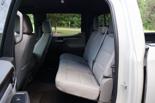 New 2026 GMC Sierra 1500 SLE w/ Preferred Package AWD/4WD image 19