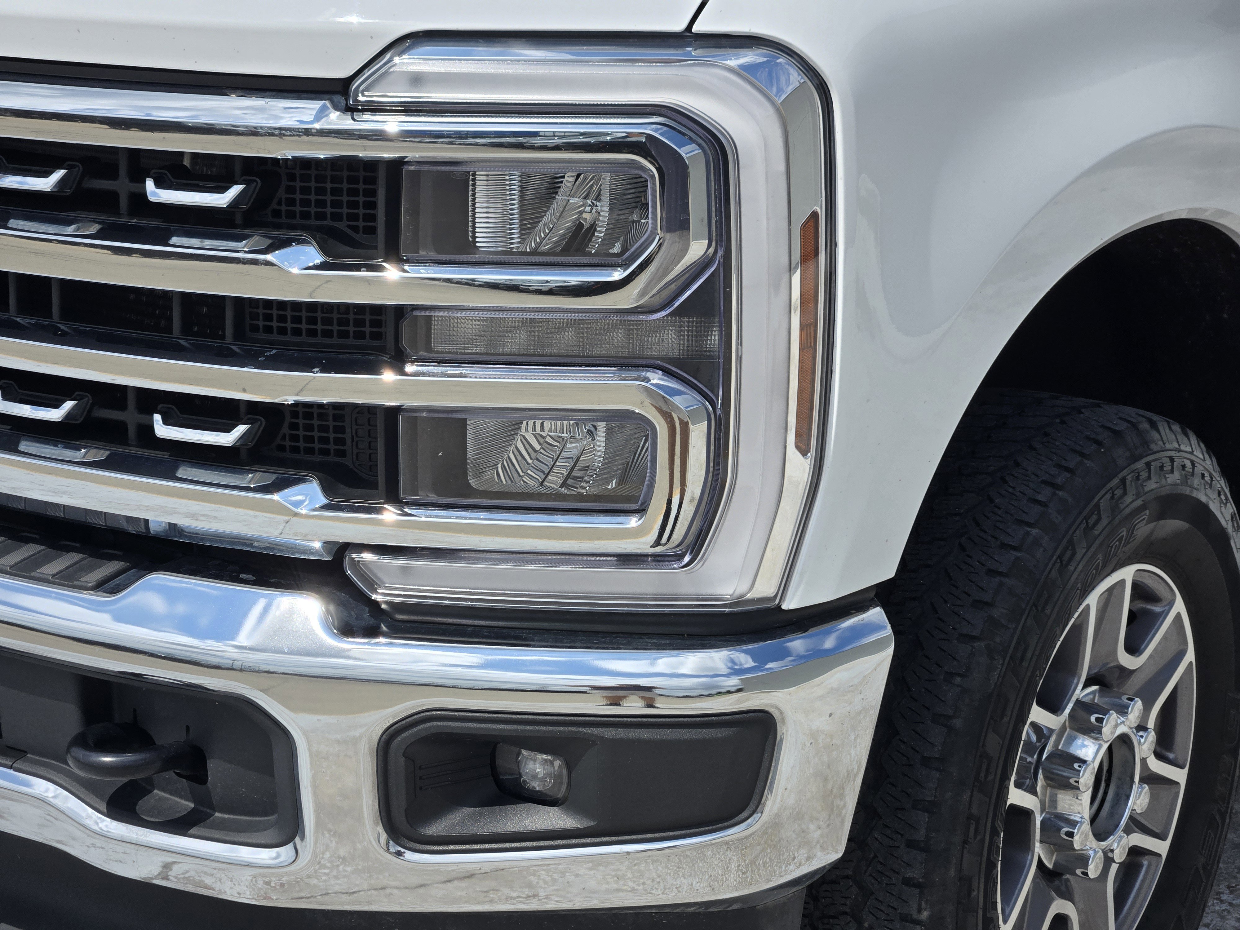 Used 2024 Ford F250 Lariat image 11