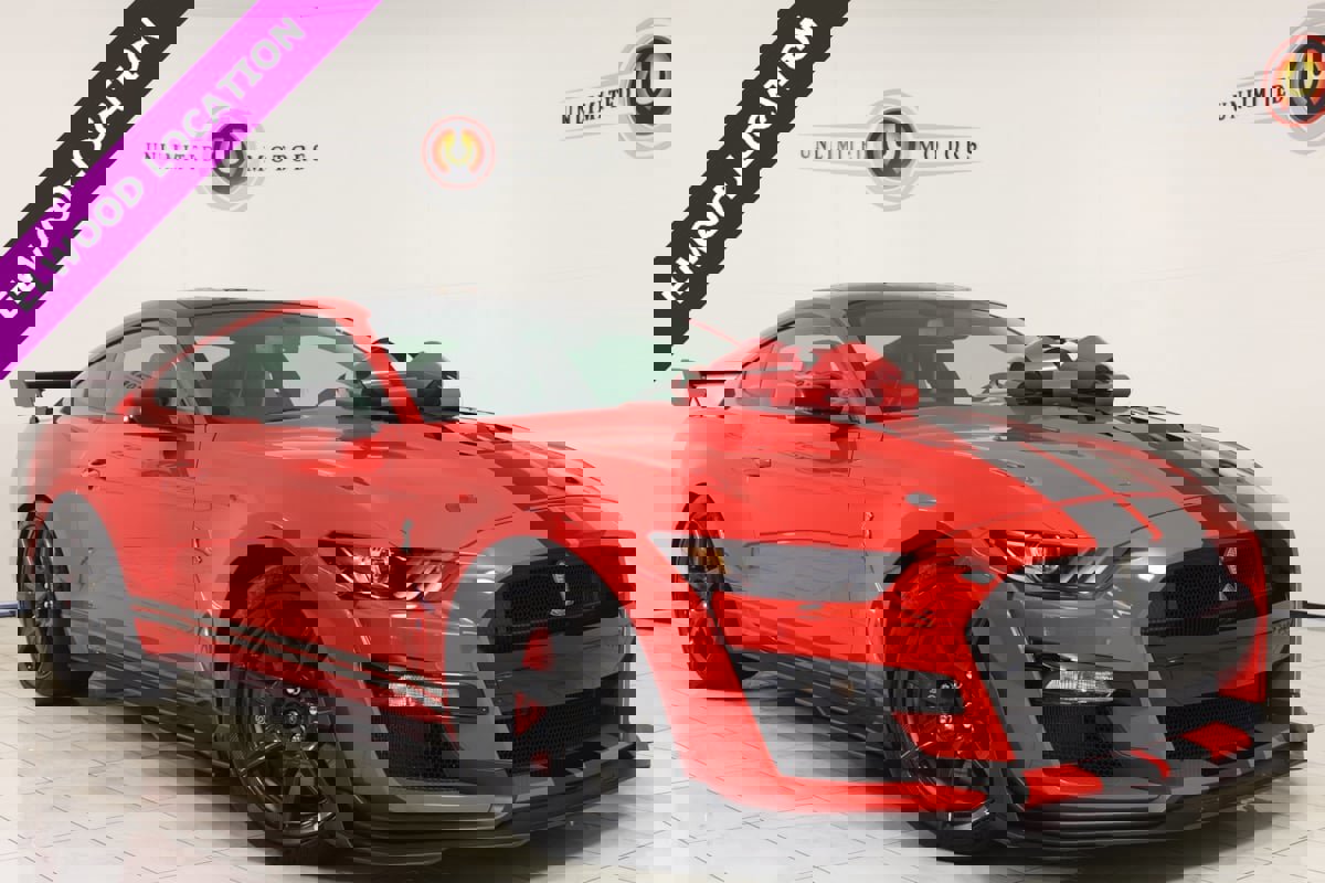 Used 2022 Ford Mustang Shelby GT500 w/ Carbon Fiber Track Pack image 1