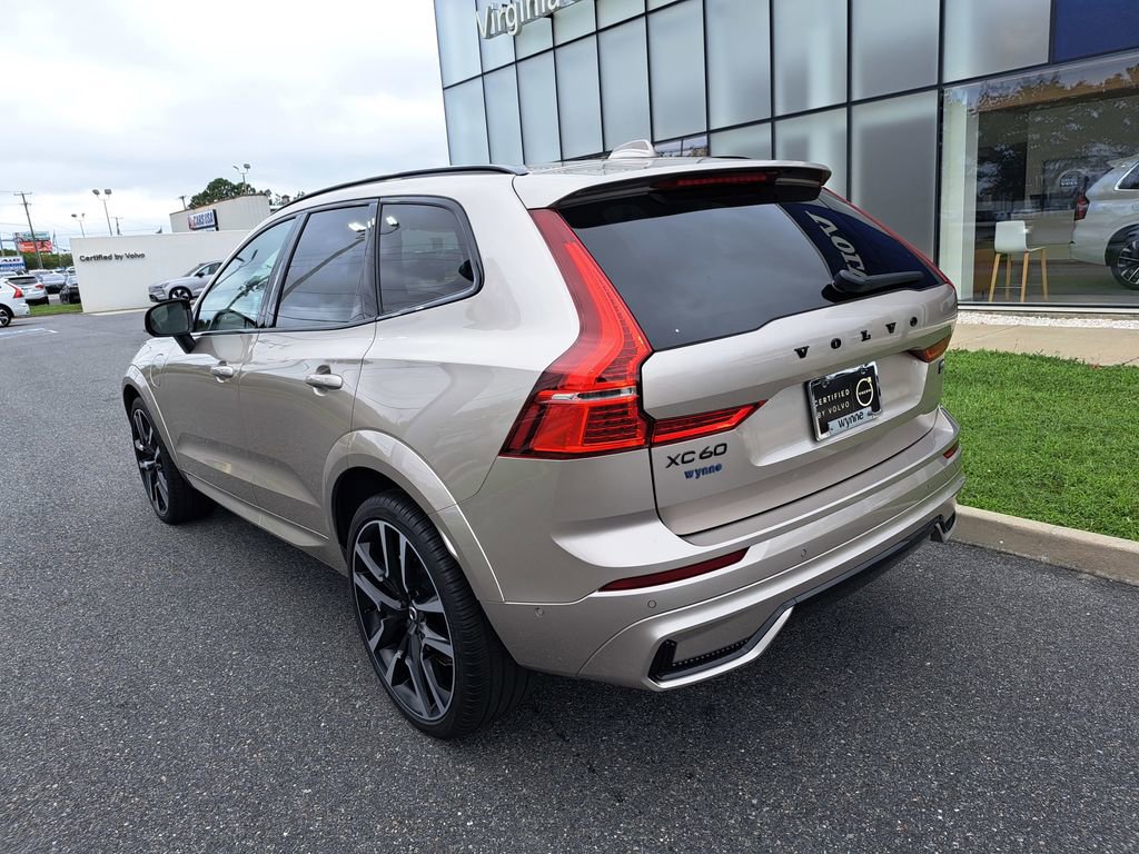 Used 2024 Volvo XC60 T8 Ultimate image 7