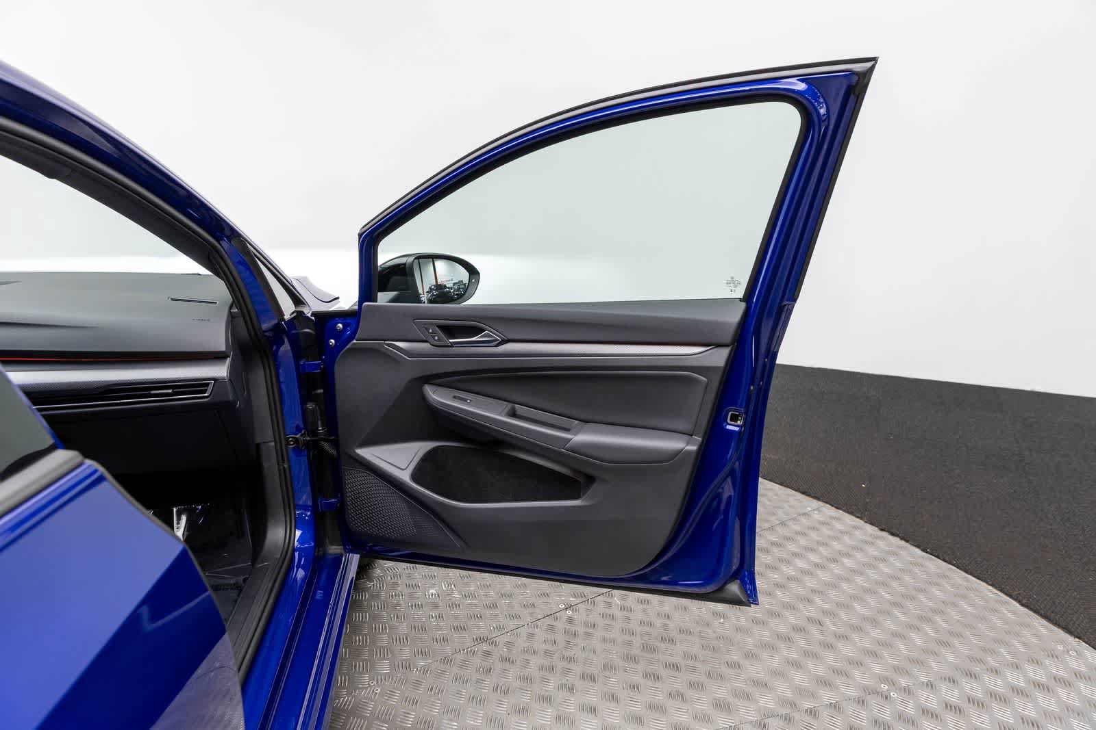Used 2026 Volkswagen Golf AWD/4WD image 42
