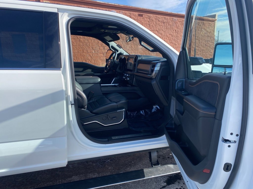 Used 2024 Ford F250 Platinum image 22