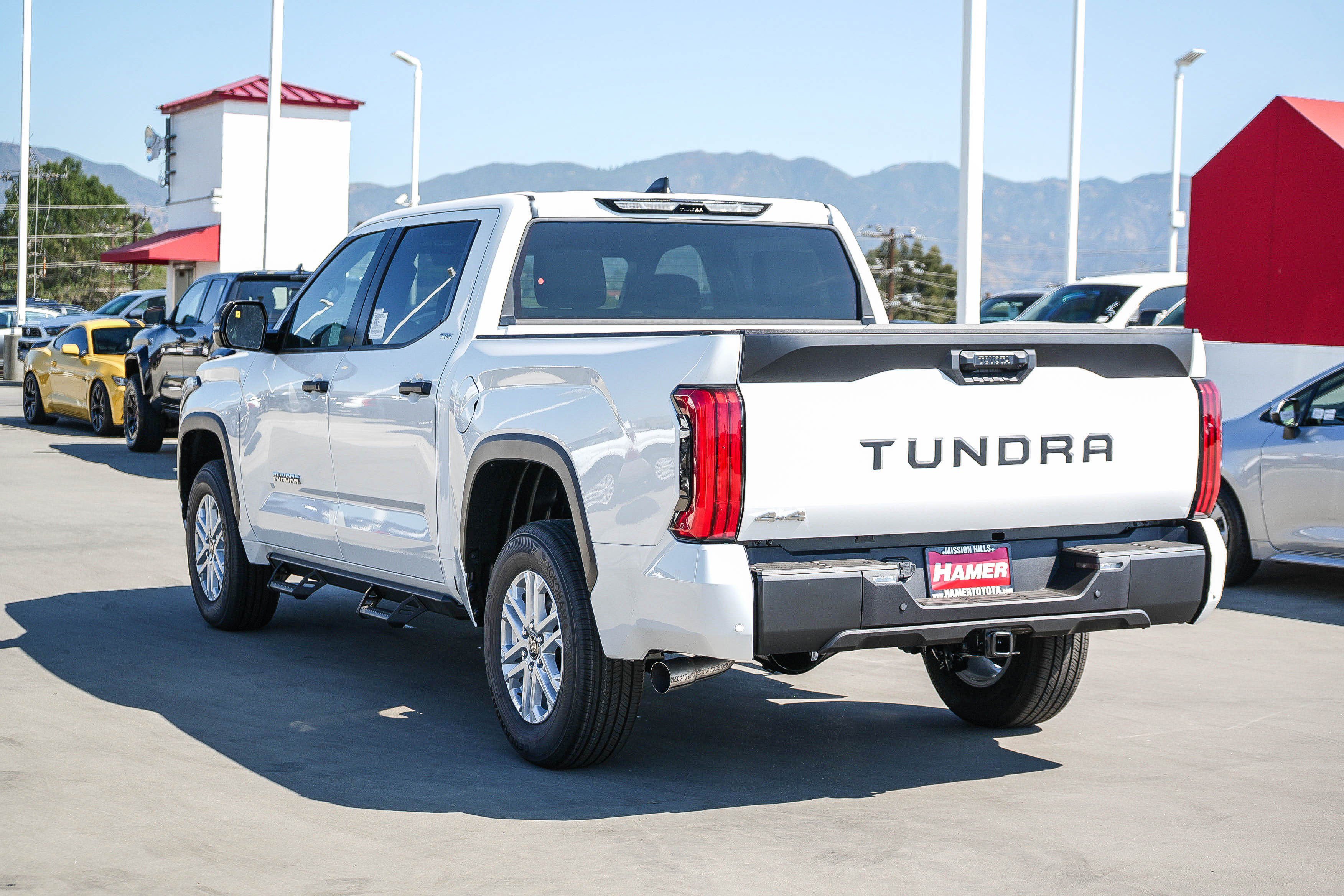 New 2026 Toyota Tundra SR5 w/ SR5 Convenience Package AWD/4WD image 9
