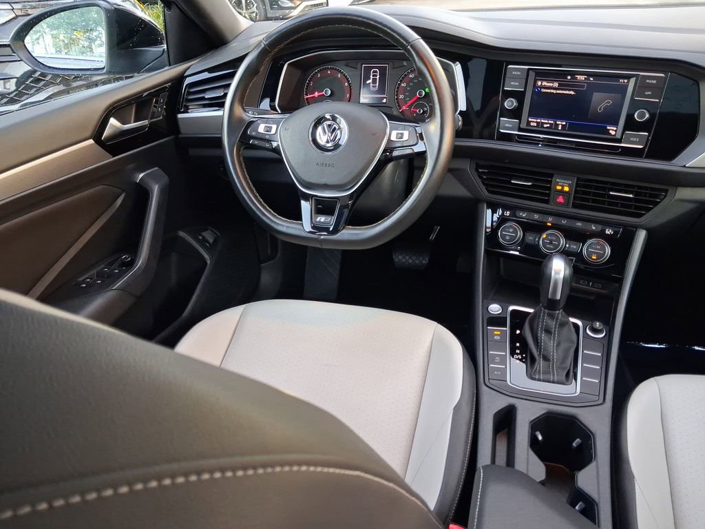 Certified 2021 Volkswagen Jetta R-Line w/ R-Line Cold Weather Package image 9