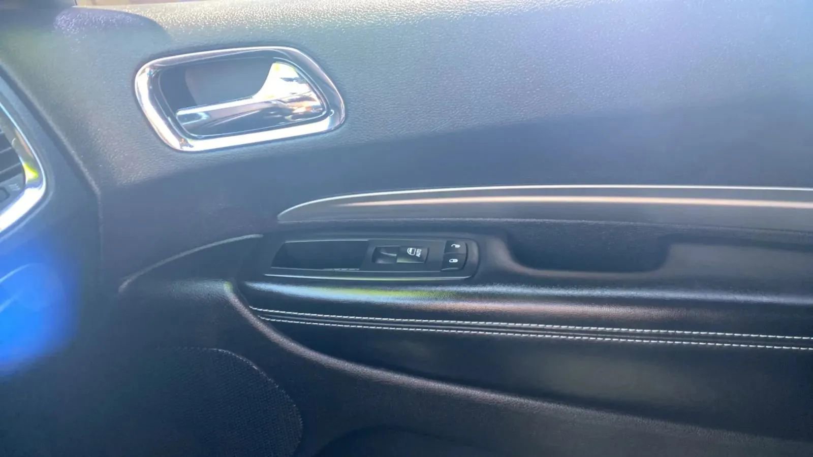 Used 2016 Dodge Durango SXT w/ Blacktop Package RWD image 15