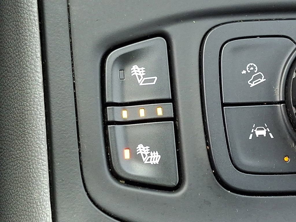 Used 2023 GMC Terrain SLT image 24