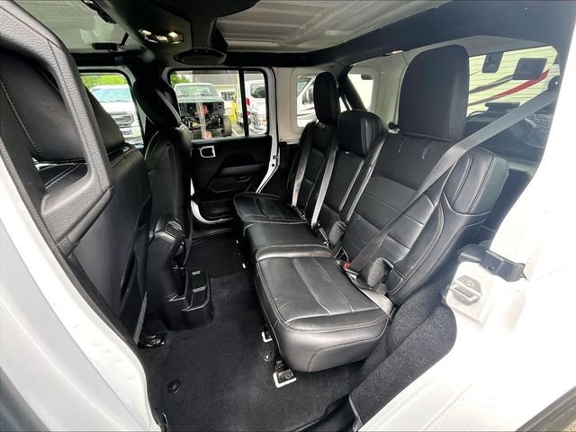 Used 2021 Jeep Wrangler Unlimited Sahara w/ Uconnect 4C Nav & Sound Group AWD/4WD image 21