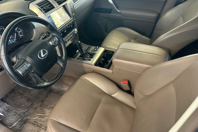 Used 2017 Lexus GX 460 w/ Navigation Package AWD/4WD image 11