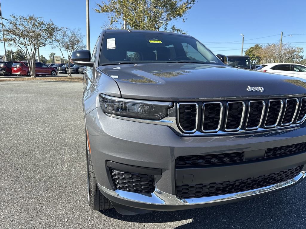 New 2025 Jeep Grand Cherokee L Laredo w/ Luxury Tech Group I image 9