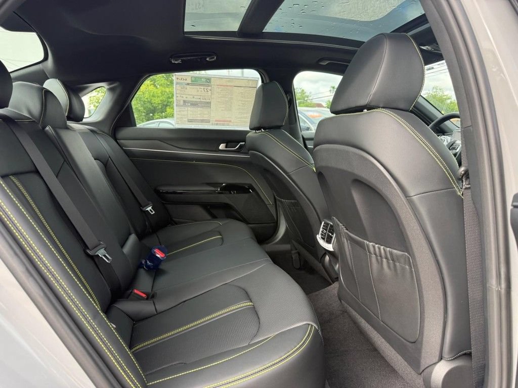 New 2026 Kia K5 GT w/ GT1 Package FWD image 6