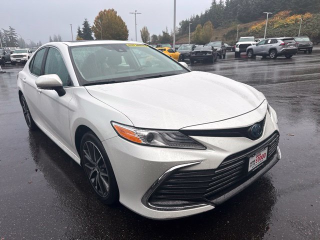 Used 2023 Toyota Camry XLE w/ Navigation Package FWD image 1