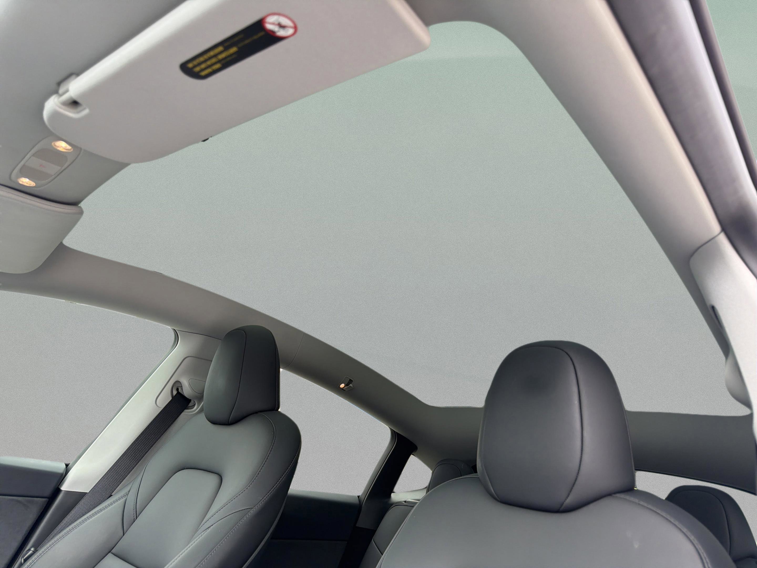 Used 2025 Tesla Model Y Long Range image 22