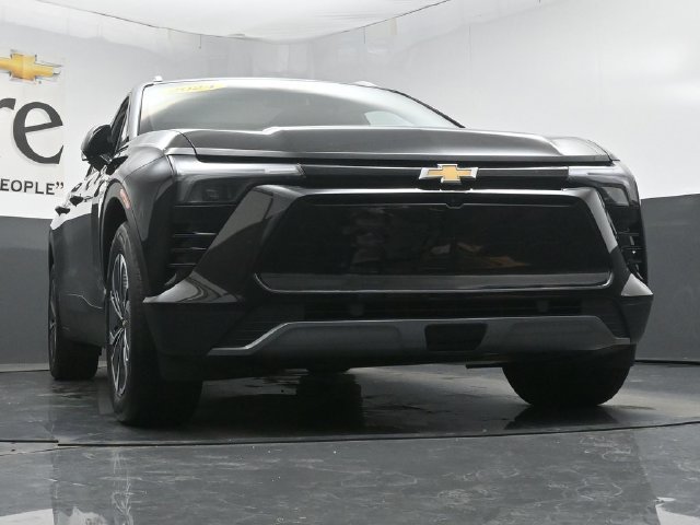 Used 2024 Chevrolet Blazer EV LT AWD/4WD image 3