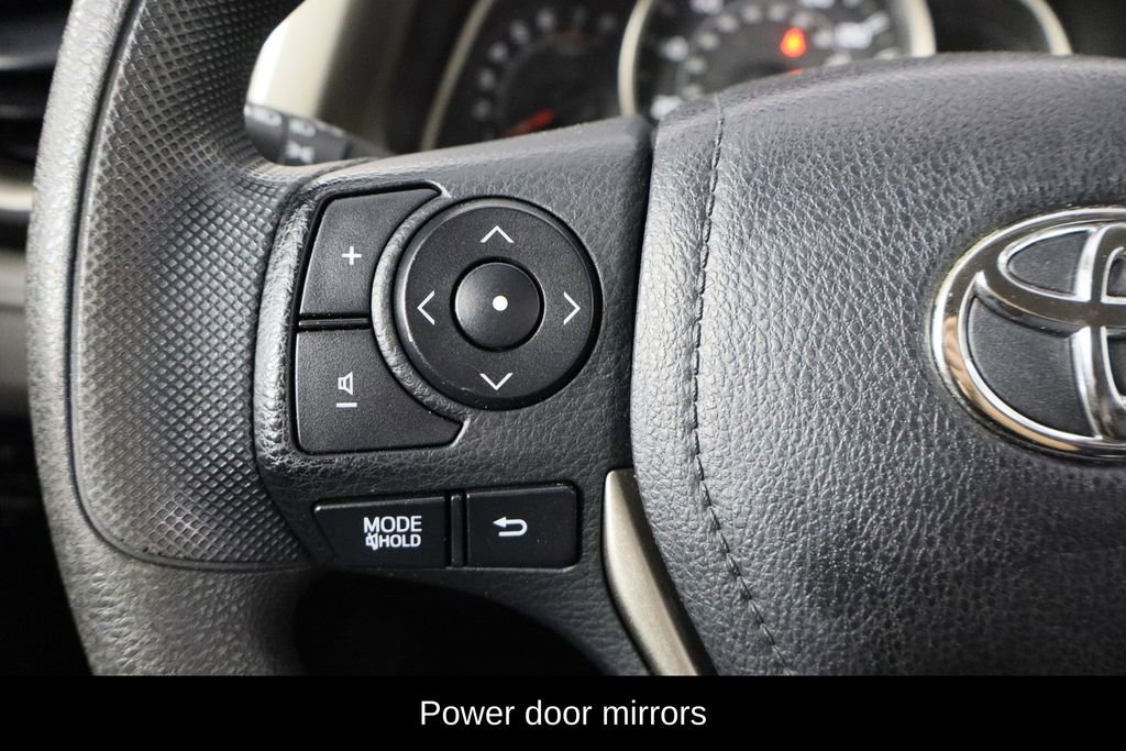 Used 2013 Toyota RAV4 LE image 8