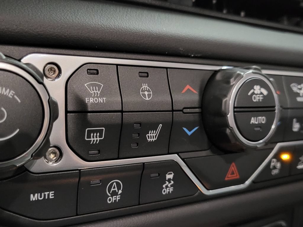 New 2026 Jeep Gladiator Mojave AWD/4WD image 11