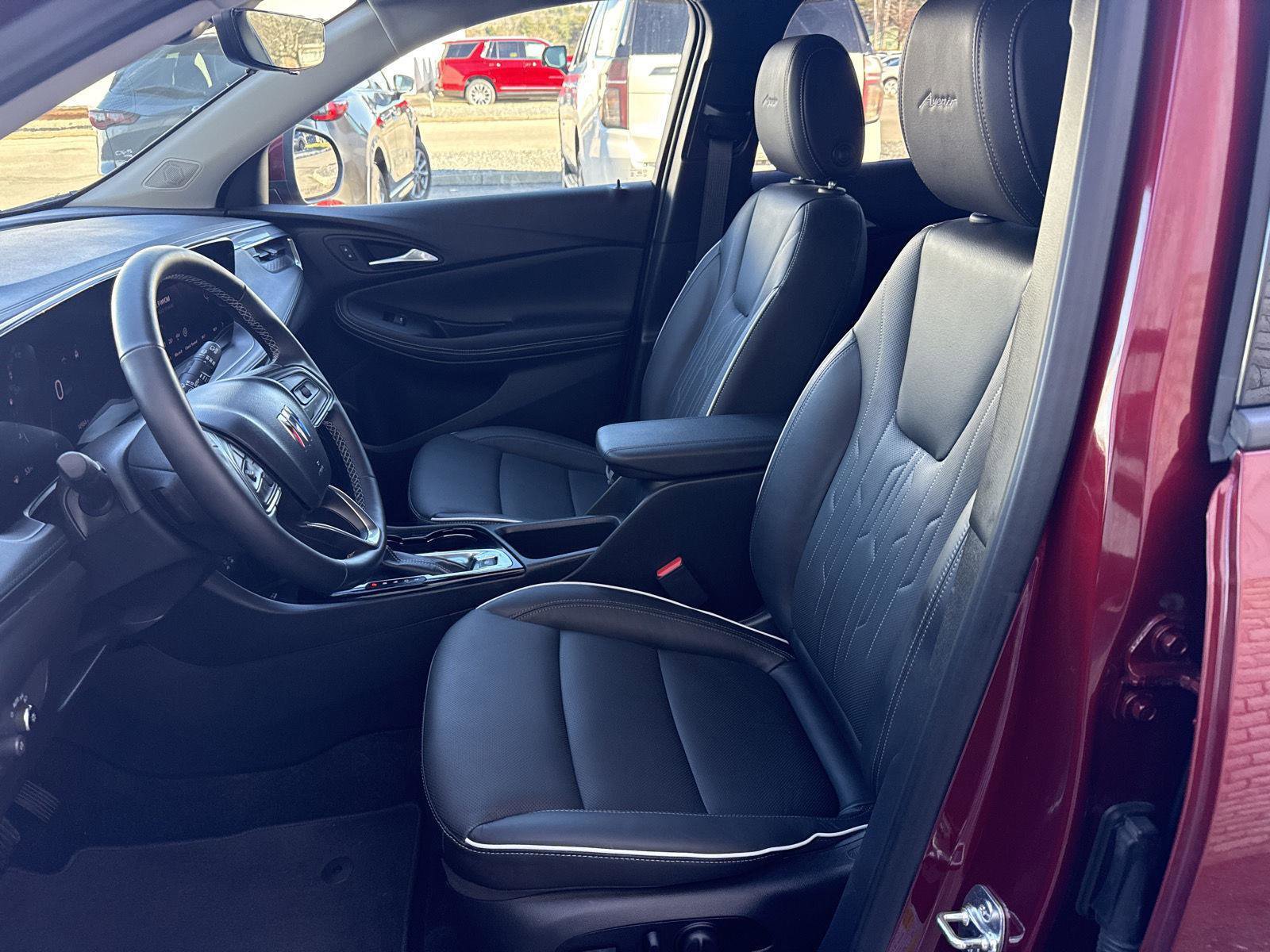 Used 2025 Buick Encore GX Avenir w/ Avenir Technology Package image 11