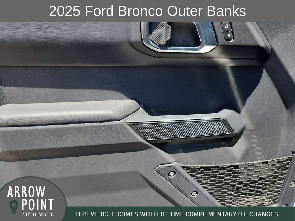 Used 2025 Ford Bronco Outer Banks AWD/4WD image 21