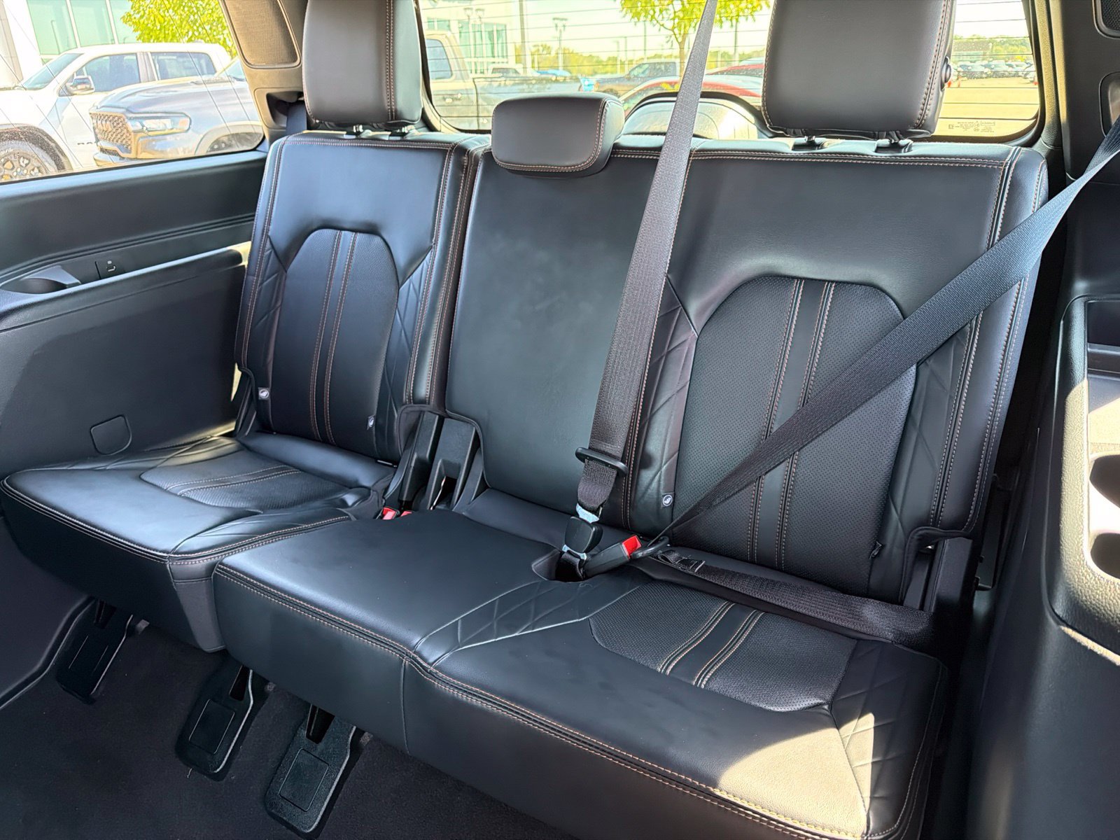 Used 2024 Ford Expedition Platinum RWD image 19