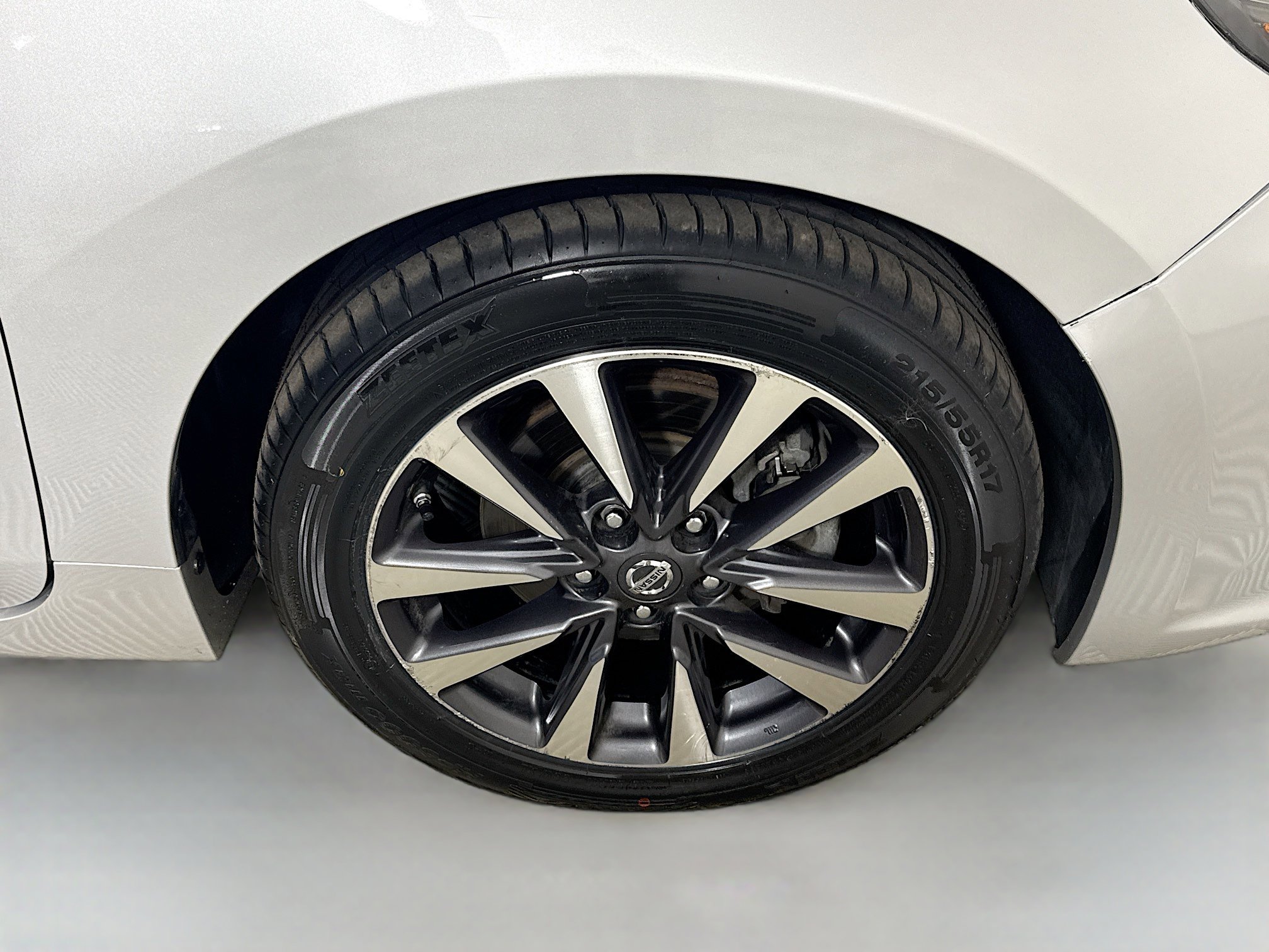 Used 2016 Nissan Altima 2.5 SL w/ 2.5 Technology w/LED Package image 32