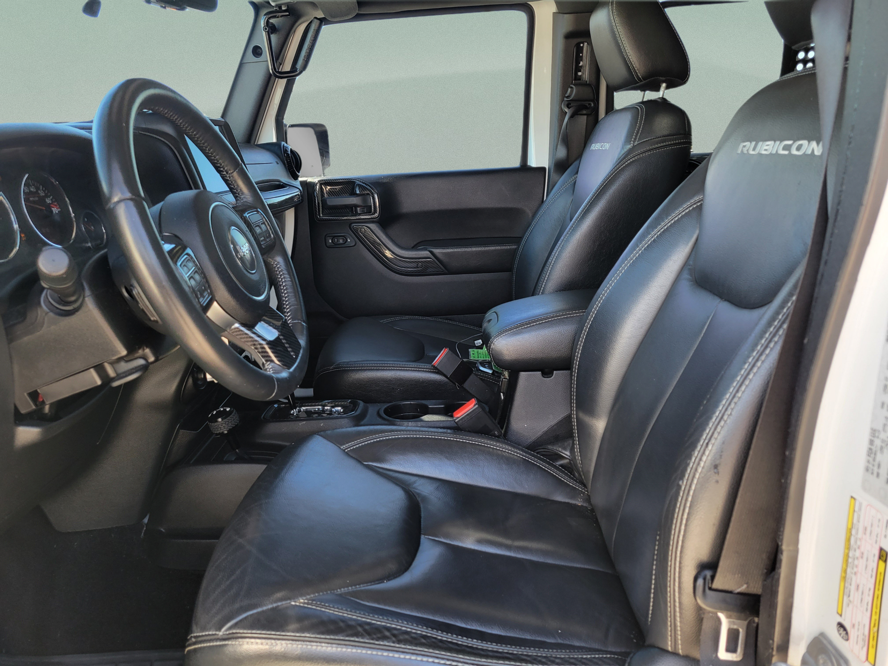 Used 2016 Jeep Wrangler Unlimited Rubicon AWD/4WD image 11