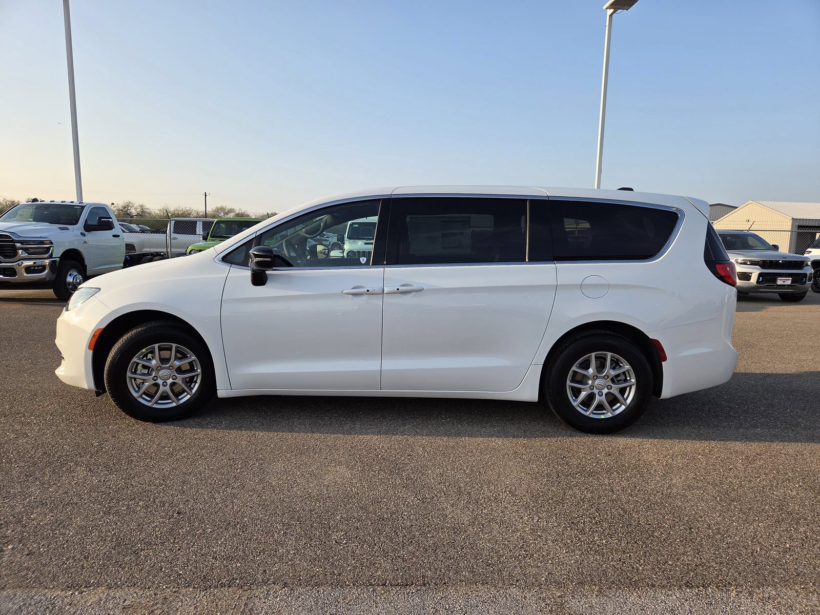 New 2026 Chrysler Voyager LX FWD image 4