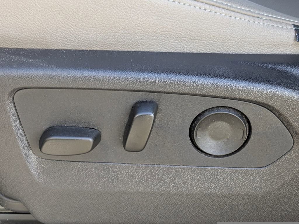 Used 2025 GMC Sierra 2500 SLE w/ SLE Convenience Package image 20