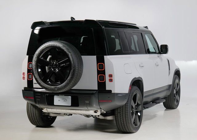 New 2026 Land Rover Defender 110 S image 2