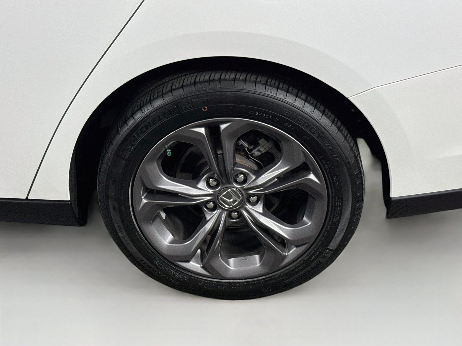 Used 2023 Honda Accord EX image 9