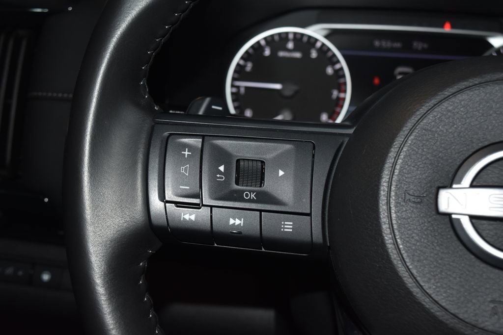 Certified 2024 Nissan Pathfinder SV image 7