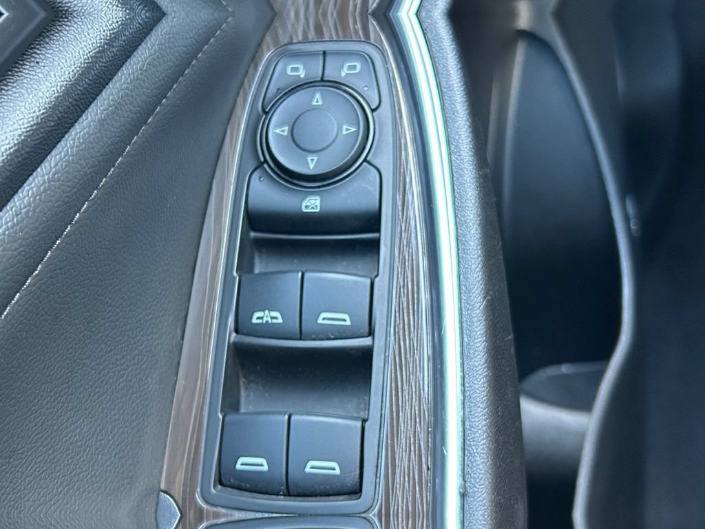 Used 2024 Chevrolet Malibu LT FWD image 32