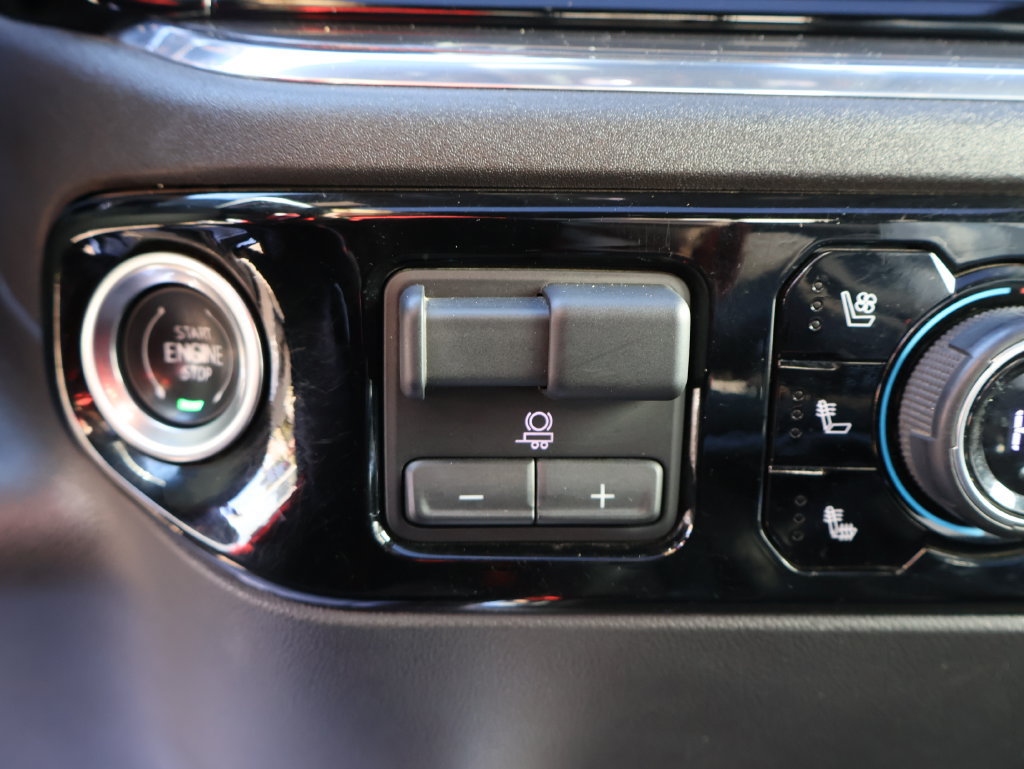 Used 2024 Chevrolet Silverado 1500 High Country w/ High Country Premium Package AWD/4WD image 23