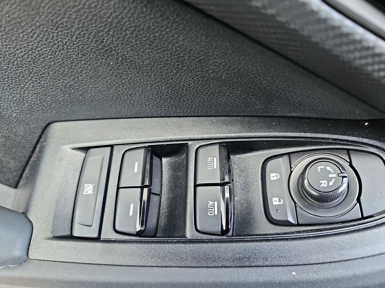 Certified 2026 Subaru Crosstrek 2.0i Premium image 32