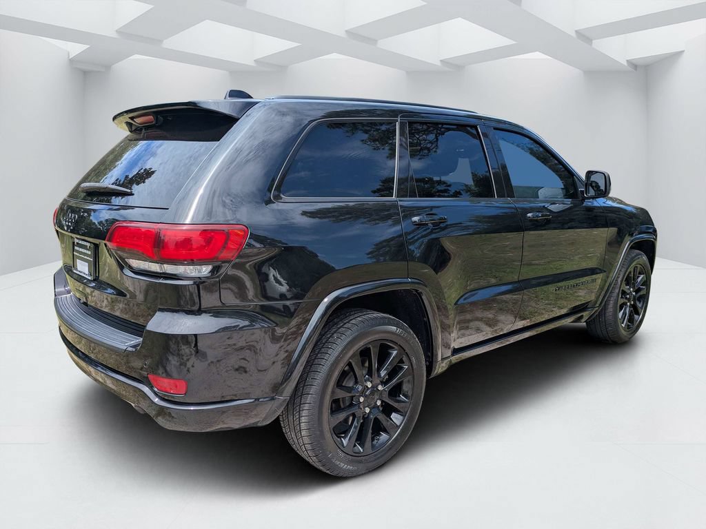 Used 2019 Jeep Grand Cherokee Altitude RWD image 3
