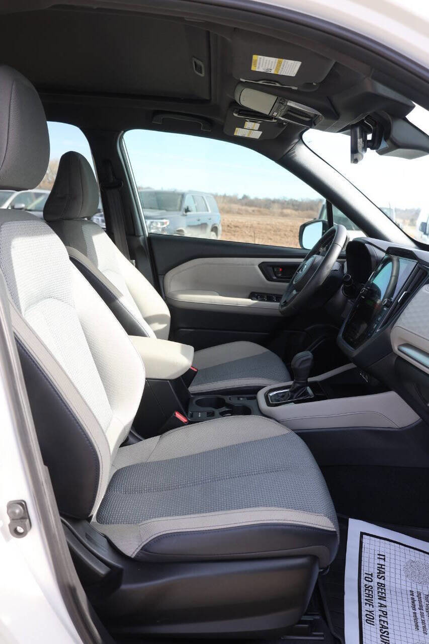 Used 2025 Subaru Forester Premium image 14