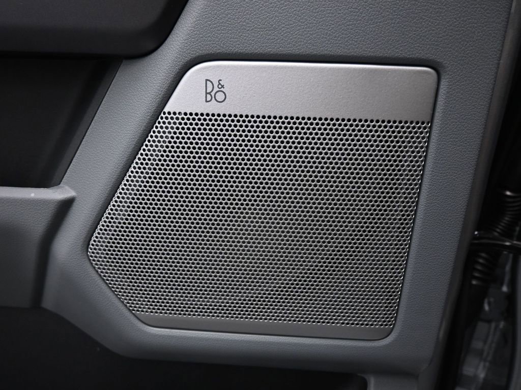 New 2025 Ford F150 XLT w/ Equipment Group 303A High image 9