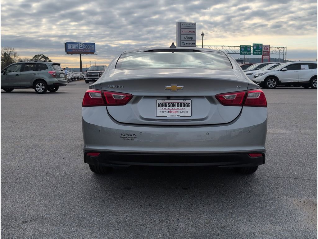 Used 2024 Chevrolet Malibu LT image 4