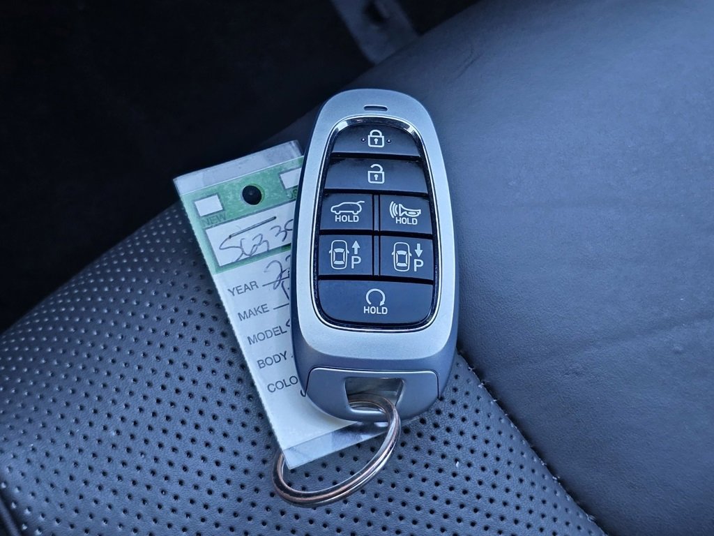 Used 2023 Hyundai Santa Fe Calligraphy image 37